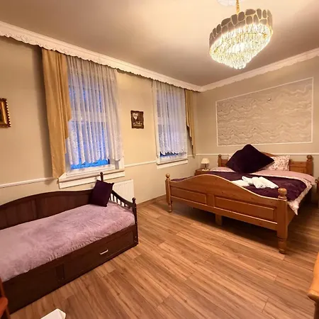 Antique Am Bahndamm * Schmiedefeld am Rennsteig