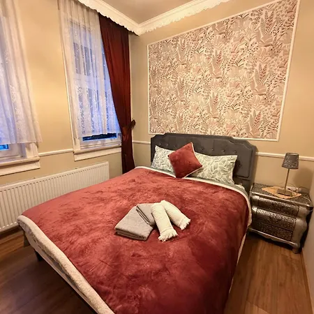 Antique Am Bahndamm Schmiedefeld am Rennsteig