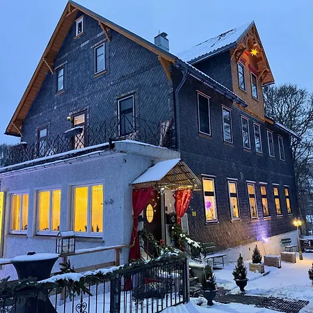 Antique Am Bahndamm Szálloda