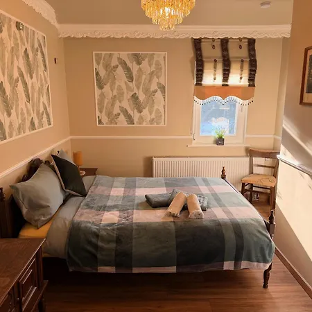 Antique Am Bahndamm Schmiedefeld am Rennsteig